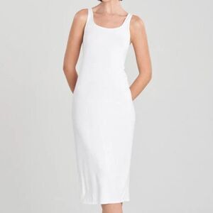 1112 NWT Natori Feathers Element Gown Sz Med